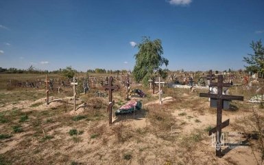 У звільненому Лимані на Донеччині знайшли понад 200 поховань цивільних