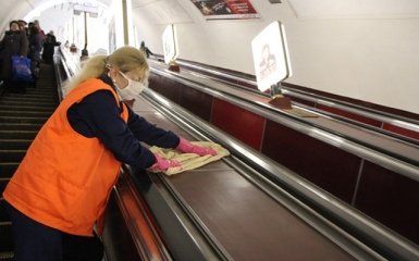 В метро Киева усилили меры профилактики