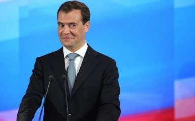 Медведев без денег вдохновил сеть на новый анекдот