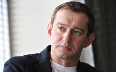 Сеть взорвала новость об отъезде известного актера из России