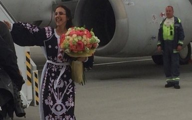 Как Джамала вернулась в Украину с Евровидения: появилось видео