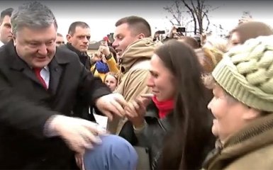 Сюжет о поездке Порошенко по Украине вызвал споры в соцсетях: опубликовано видео