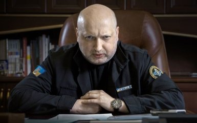 Турчинов рассказал, как нелегко оставаться "кровавым пастором"