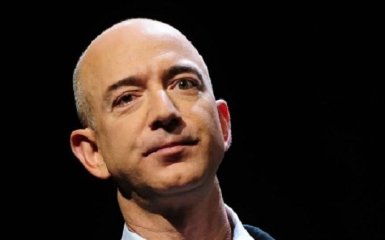 Богатые тоже плачут: основатель Amazon обеднел на миллиарды за сутки
