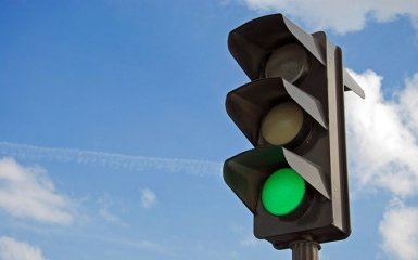 В Киеве светофор задержал грабителей, обчистивших квартиру: появились фото