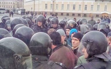 У Росії затримали близько 50 учасників "прогулянки опозиції"