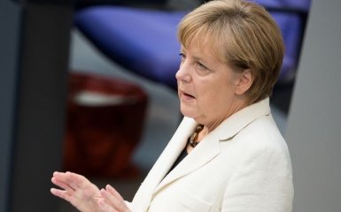 Час спливає — Меркель нагадали про невиконані обіцянки