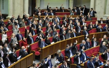 Посмотрите на поляков: в Украине жестко пристыдили нардепов