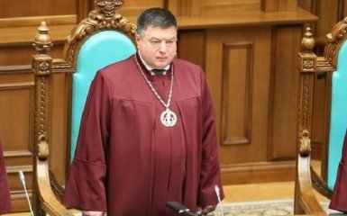Это необратимый процесс: власть Украины призвала судей КСУ наконец-то опомниться