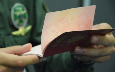 Названо количество жителей ОРДЛО с паспортами РФ - шокирующее число