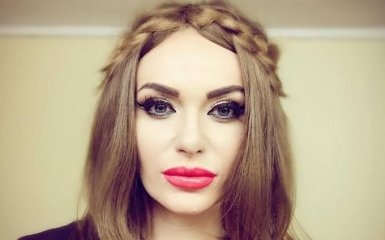 Солистка "НеАнгелов" трогательно поздравила маленькую дочь: появилось фото