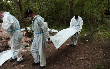 В Киевской области обнаружили братскую могилу с 7 расстрелянными людьми