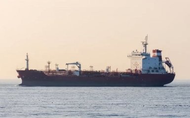 Прикордонники перехопили погрози російського корабля торговому судну в Чорному морі — відео