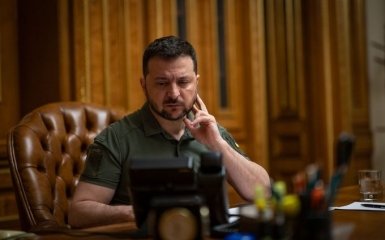 Зеленський рекомендував Залужному відправляти воєнкомів із тилових центрів комплектацій на передову