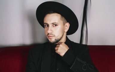 MONATIK восхитил поклонников новым клипом о вечности: появились фото и видео