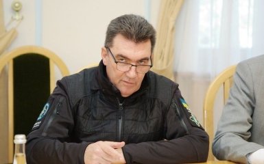 Осеннее обострение: Данилов высмеял обвинения РФ в ударе с "зернового" судна