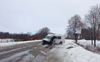 В ужасной аварии на Закарпатье погибли два человека: опубликованы фото с места трагедии