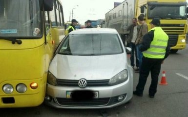 Пьяные полицейские стали причиной ДТП в Киеве: появились фото