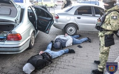 В Одессе со стрельбой задержана опасная банда: появились фото и видео