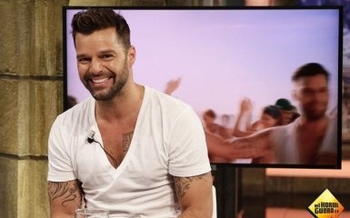 Рики Мартин покоряет сеть клипом на песню Tiburones