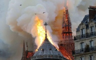 Масштабный пожар в Соборе Парижской Богоматери - последние подробности и фото