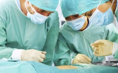 Швейцарські лікарі провели операцію з розділення сіамських близнюків