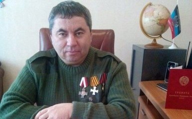 Сеть взбудоражило видео с одним из главарей ДНР, который избивает боевика