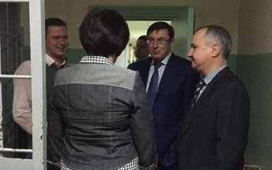 После громкого заявления ООН Луценко нагрянул к СБУ: появилось фото
