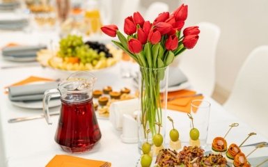 Что приготовить на 8 марта — оригинальные рецепты на праздничный стол