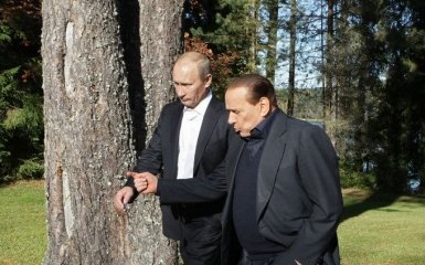 Двоє друзів - ізгоїв: в мережі бурхливо обговорюють візит Берлусконі на день народження Путіна