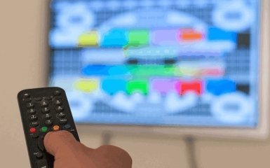 Крутили песни Валерии: в Украине снова запрещают российские каналы