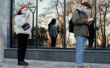 Українці готові до самоорганізації, але покладають відповідальність на державу