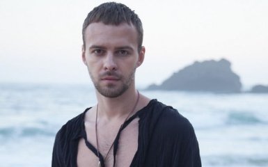 Новий хіт вже тут: Макс Барських презентував яскравий кліп на пісню "Лей, не жалей"