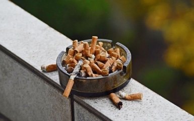 Названы самые опасные виды сигарет