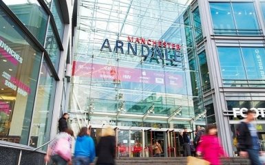 В Манчестере эвакуировали торговый центр: появились фото и видео