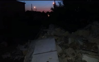 Оккупанты в Крыму превращают пляжи в автостоянки: опубликовано видео