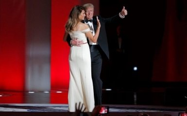 Трамп з дружиною виконали перший танець після інавгурації: з'явилося відео