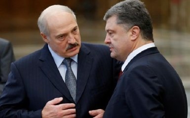 "Мы родные люди, кто нас может разделить? Никто!" - Лукашенко Порошенко