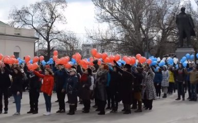 Бажано посміхатися: в Україні створили іронічний ролик про Крим, з'явилося відео