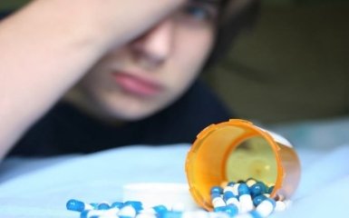 В Украине запретили продажу лекарств детям до 14 лет