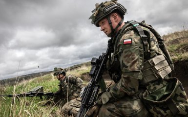 Польські військові у складі НАТО