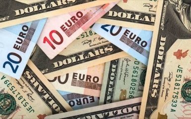 Курс валют на сьогодні 1 грудня: долар не змінився, евро не змінився