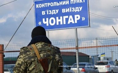 Військові Путіна вирішили пограти мускулами на кордоні окупованого Криму