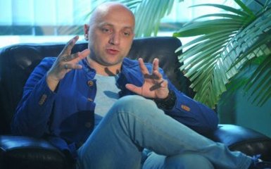 Писатель-боевик ДНР Прилепин объяснил, зачем везет семью в Донецк