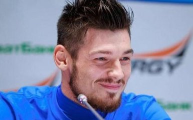 Голкипер сборной Украины рассказал, почему уехал из страны: опубликовано видео