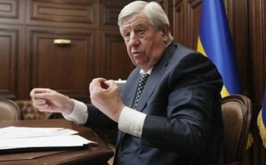 Написавший заявление об отставке Шокин снова вышел на работу