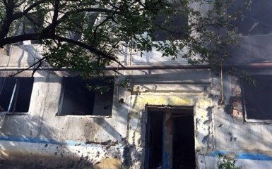 Боевики ДНР обстреляли жилые дома под Донецком: появились фото
