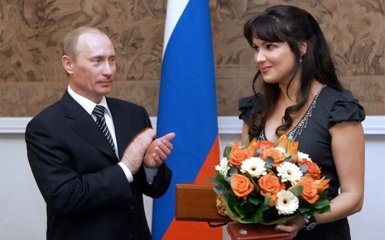 Поддерживает Путина. В Праге хотят отменить концерт российской оперной певицы Нетребко