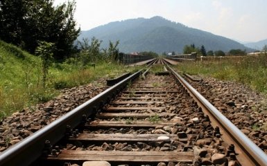 Первый контейнерный поезд из Украины успешно проехал через Азербайджан