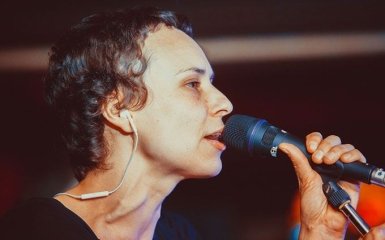 Запрещенная в Украине рок-звезда приехала петь в оккупированный Крым: появилось видео
